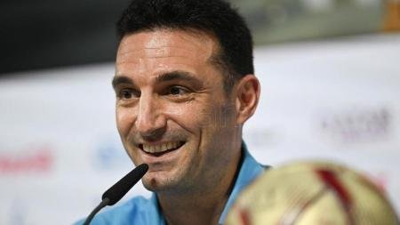 Scaloni le dejó un mensaje a los campeones del Mundo