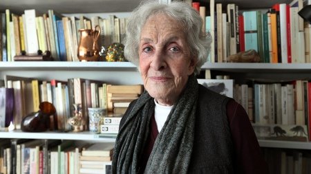 La poeta Ida Vitale iluminó la Feria con recuerdos y destellos de humor