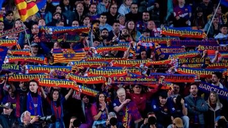 Los hinchas de Barcelona insistieron con el pedido de regreso de Messi