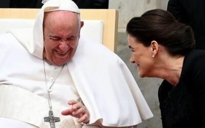 Francisco pidió a Hungría más apertura a los migrantes