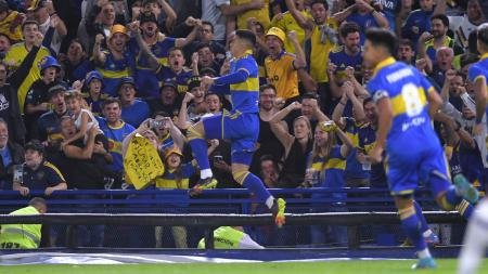 Boca golpeó rápido y venció a Racing en el clásico