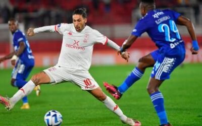 Huracán rescató un empate ante Emelec como local gracias al VAR