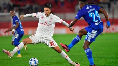 Huracán rescató un empate ante Emelec como local gracias al VAR