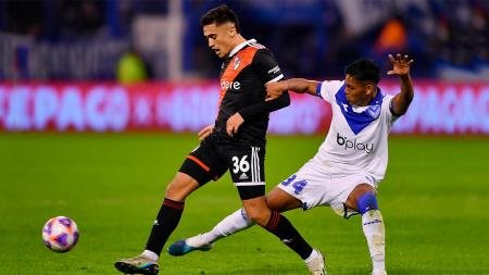 River dejó pasar la chance ante Vélez y empató en un partido intenso