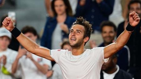 aplastó al japonés Nishioka y está en cuartos de final