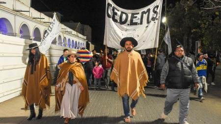Nueva marcha de antorchas contra la reforma constitucional de Gerardo Morales