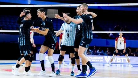Argentina en gran nivel se llevó el primer set ante Estados Unidos