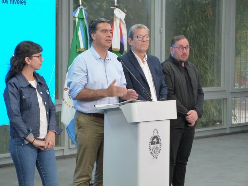 Capitanich anunció aumento salarial para toda la administración pública – Las noticias más importantes de Chaco