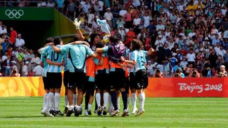 Messi se sumó al festejo de Di María por los 15 años de la medalla de oro en Beijing