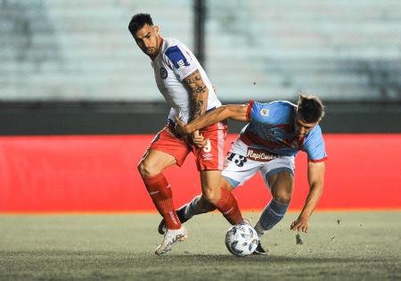 Arsenal le dio vuelta un partido increíble a Argentinos