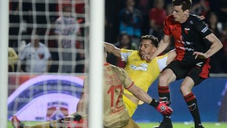 Colón ganó ante su gente frente a Rosario Central y es líder de su zona