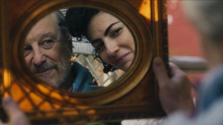 Con pandemia y crisis económica como contexto, ‘La Burbuja’ indaga en las relaciones familiares