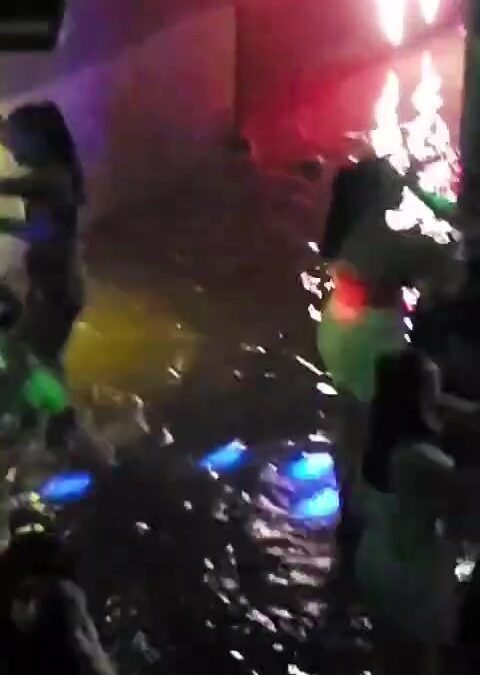 una irresponsabilidad sin igual, se inundó el boliche y la fiesta no se suspendió – Las noticias más importantes de Chaco