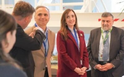 Villarruel en Bariloche se entrevistó con el intendente y visitó instalaciones de Invap