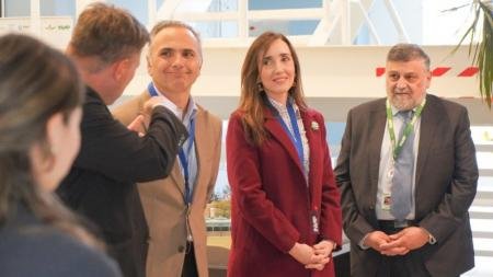 Villarruel en Bariloche se entrevistó con el intendente y visitó instalaciones de Invap