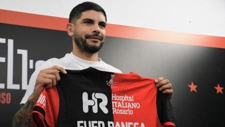 ‘Siempre quise volver a Newell’s’, dijo Éver Banega en su presentación en Rosario